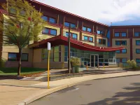 Residence & Conference Centre - Oakville Hotels in Oakville