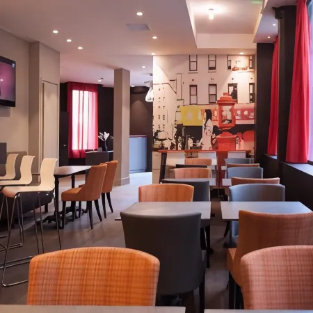 Hotel Sixteen Paris Montrouge