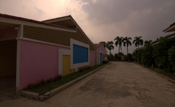 The Palm Resort Kampeang Saen.