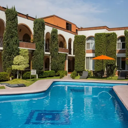 Hotel & Suites Villa del Sol