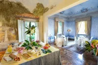 Villa Alta - Residenza d'Epoca Con Piscina Hotels in Molina di Quosa-rigoli