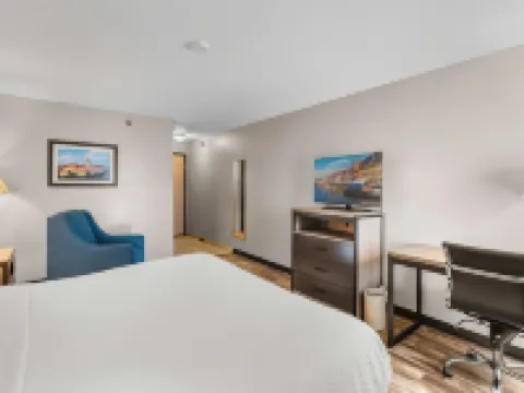 Baymont by Wyndham Lawrence Hotels in Lawrence