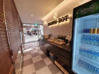 Brown-Dot Hotel