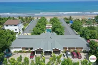 Marand Beach Resort Hotels in der Nähe von Sacred Heart School