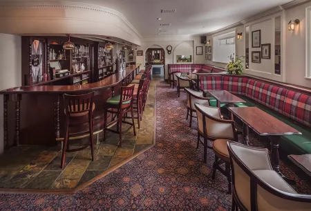 Breffni Arms Hotel Отели рядом с достопримечательностью «Киллешандра Луп Уолк»