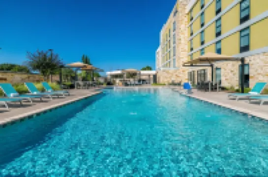 達拉斯艾迪生希爾頓惠庭2號套房酒店