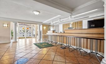 La Quinta Inn by Wyndham Costa Mesa / Newport Beach
