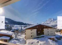 RENOVATED VILLAGE CENTER BRIGHT BALCONY MOUNTAIN VIEW