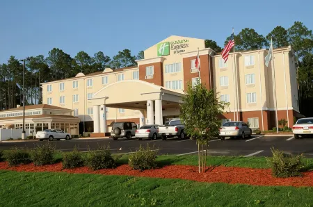 Holiday Inn Express & Suites BAINBRIDGE by IHG