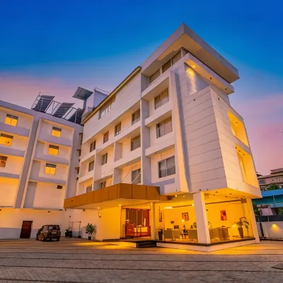 Hotel Seven Lights Hotels near Aster Medcity