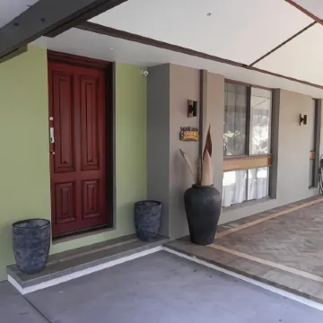 The Hideaway Luxury B&B Retreat