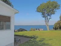 West Winds Motel & Cottages