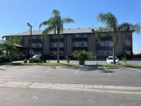 加利福尼亞州德拉諾 6 號開放式公寓套房飯店