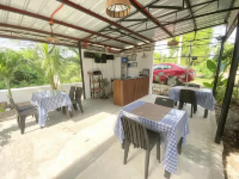 Coconut Inn Moalboal