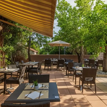 Logis Hotel Noemys Pont de l'Etoile