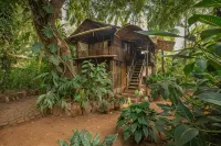 Bhakti Kutir Hotels in Pololem