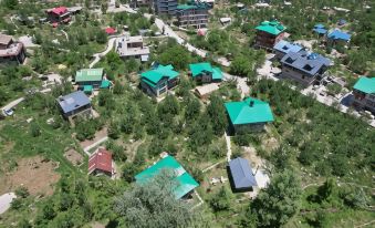 Cascade Mountain Retreat Manali