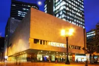 託雷文託閣樓 Camarin del Carmen附近的飯店