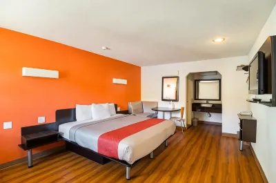 Motel 6 Blue Springs, MO Các khách sạn ở Blue Springs