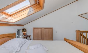 Beachfront Apartment with Balcony and Parking