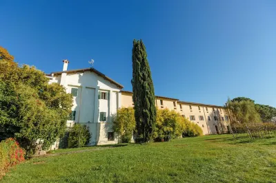 La Vie en Rose Resort Hotels near Villa Manin