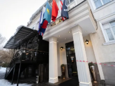 Mildom Hotel โรงแรมใกล้Military-Historical Museum