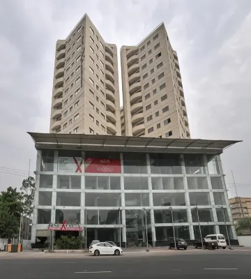 Avari Xpress Gulberg โรงแรมใน