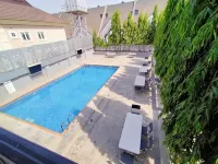Beckett Suites