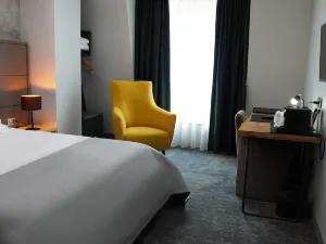 Aniroc Signature Hotel