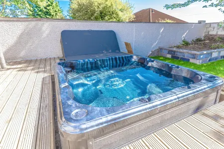 1 Bed Cottage-Sleeps 2-Parking-Pets-Hot Tub Отели рядом с достопримечательностью «Portmoak Moss»