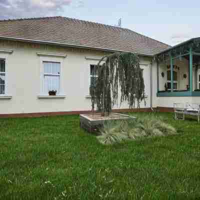 Aquasol Resort Hotel Exterior