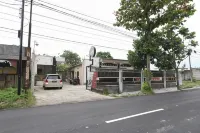Jaka Homestay Hotels in Rembang
