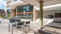 Broadbeach Savannah Resort