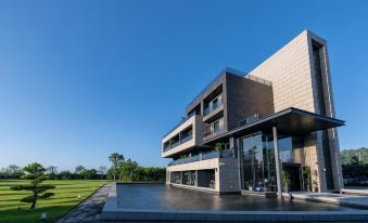 Tan Villa