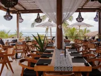Ohana's Beachfront Resort & Beach Club Hotels near Lebaoh Beach
