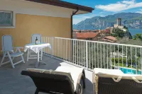 Hotel Augusta Lago di Garda - con vista montagne