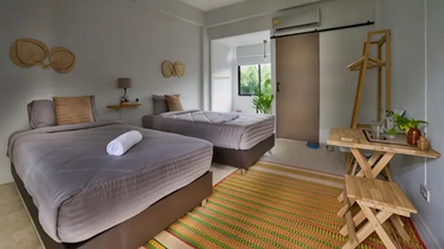 รูปภาพของโฮมแอทไนน์