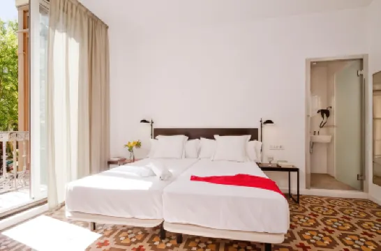 索姆尼特勝利門旅館 鄰近加泰羅尼亞廣場的酒店