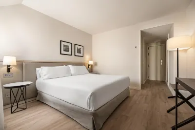 科魯尼亞埃克斯酒店 酒店