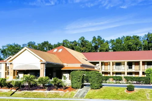 Quality Inn Near Manatee Springs State Park