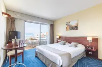 Hotel Brise de Mer - Piscine intérieure & extérieure
