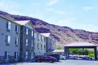 لا كينتا إن آند سويتس باي ويندام موب فنادق في 