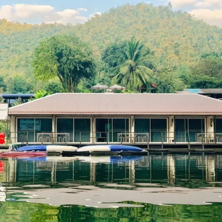 River Hill Side Resort