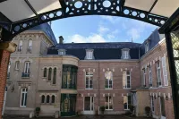 Hotel Castel Jeanson - Pools