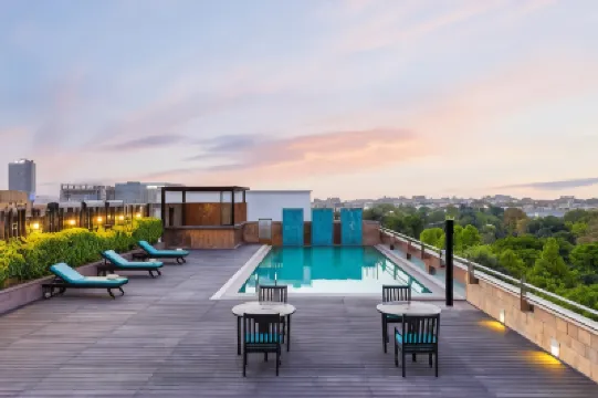 레몬 트리 프리미어 2 구루그람  호텔