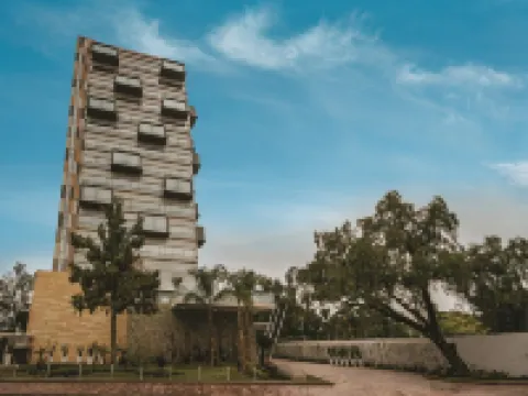 萊昂希爾頓花園酒店 萊昂酒店