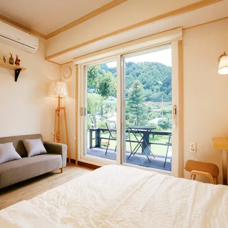 Danyang Handemy House Pension Отели рядом с достопримечательностью «Пещера Косу»