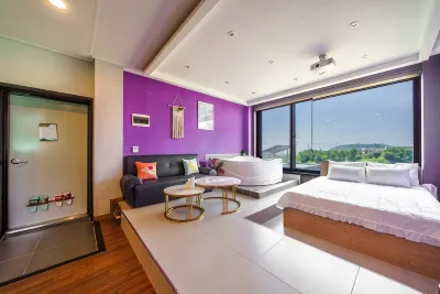 Daebudo Greensia Pension Hotels near Seonjaedo