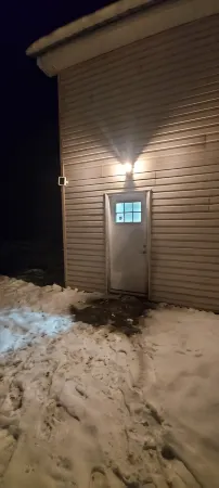 Semi rural loft getaway on the river