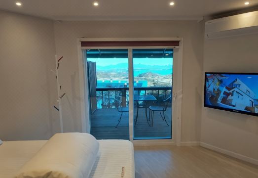 벨라마레 펜션, 카페